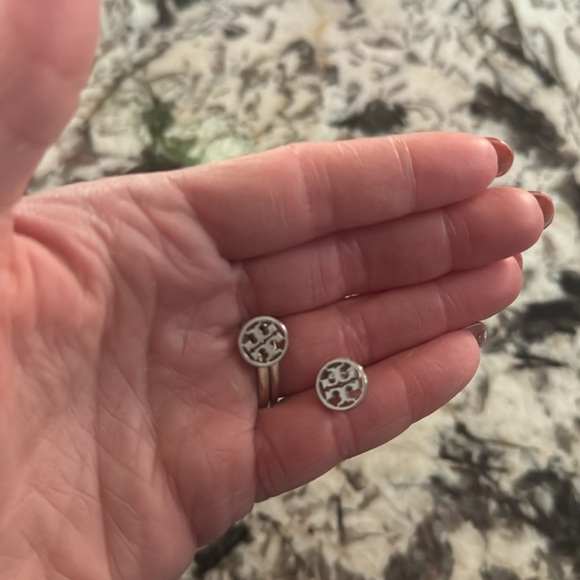 Tory Burch - Silver Miller Stud Earrings - Picture 6 of 6